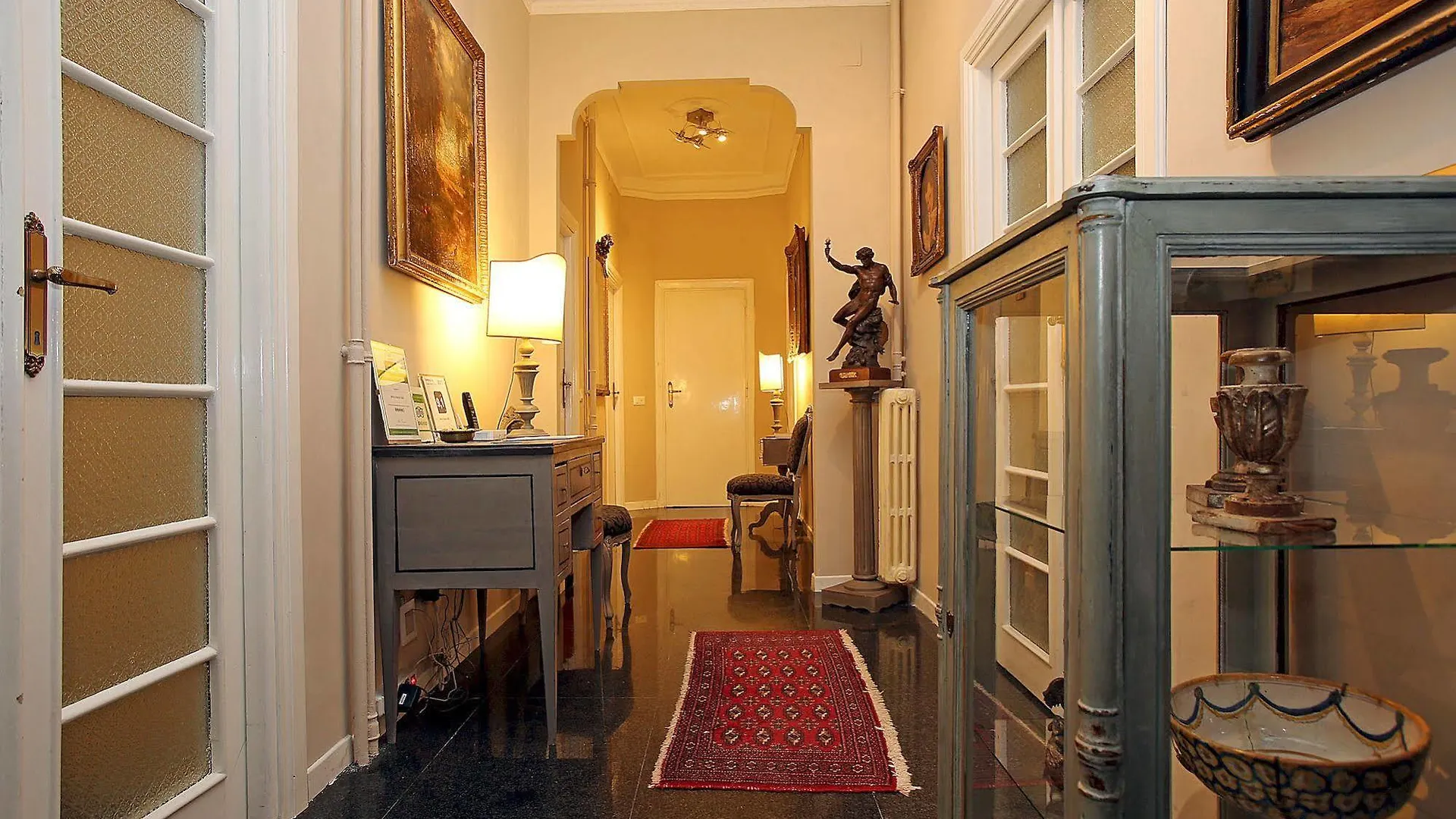 Amica Roma Guest House